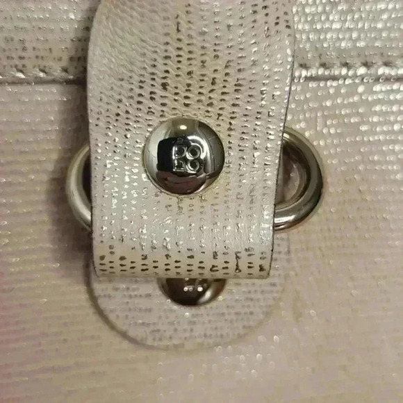 Kate Spade Gold Cream Purse‎ - Picture 2 of 12